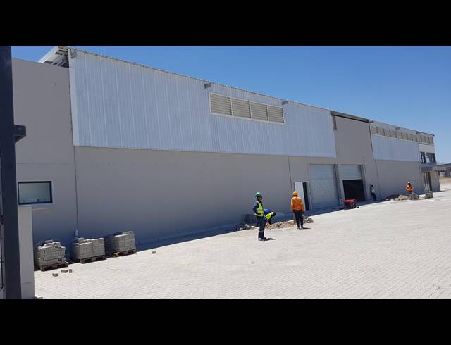1,041M² FACTORY TO LET IN BELLVILLE SOUTH INDUSTRIA